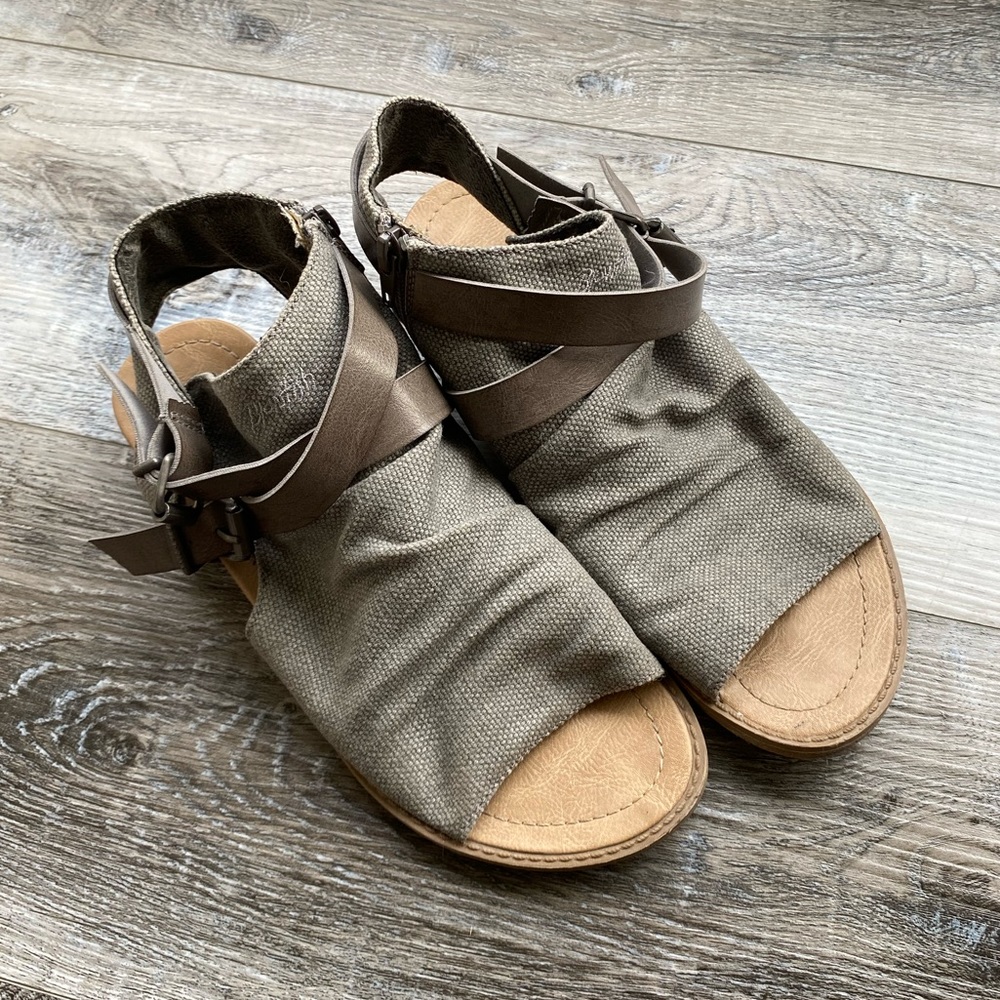 BLOWFISH Green Brown Fabric Sandals with Buckle